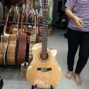 MSP: BTT6 Guitar gỗ hồng đào Việt Nam